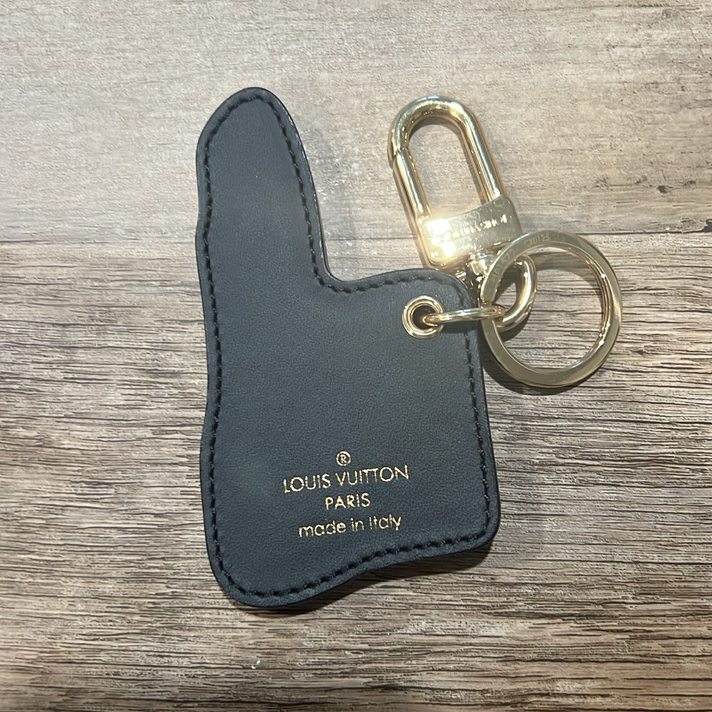 Louis Vuitton Vernis Stickers Lipstick Key Ring - Picture 2 of 5